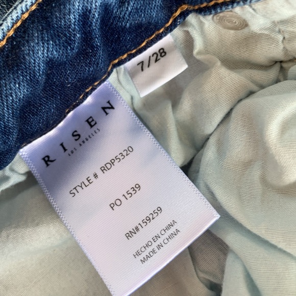 Risen frayed hem jeans - Picture 3 of 8